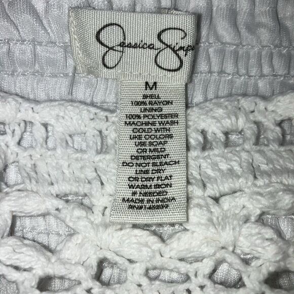 JESSICA SIMPSON M Solid White Crochet Lace Fit & Flare Short Sleeve Ruffle Dress - Picture 5 of 5